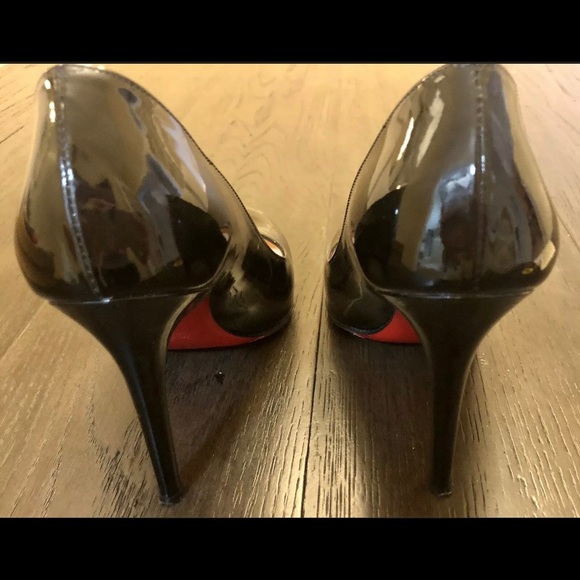 Authentic Christian Louboutin Simple Pumps. - Picture 6 of 12